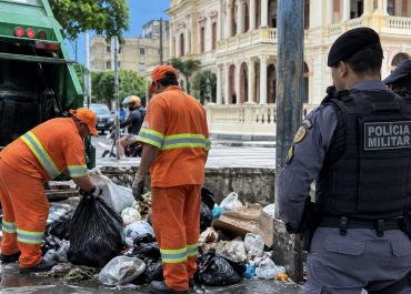 Feto é encontrado entre materiais descartados no Centro de Manaus