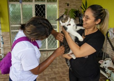Manaus oferta vacinação antirrábica em casa e nos postos fixos; veja lista