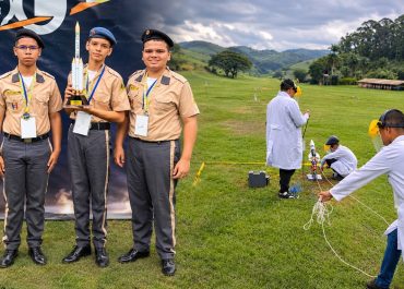 Estudantes do Amazonas conquistam medalha de ouro em competição nacional de foguetes