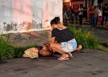 Mais de dez tiros são ouvidos durante assassinato de homem na Zona Norte de Manaus
