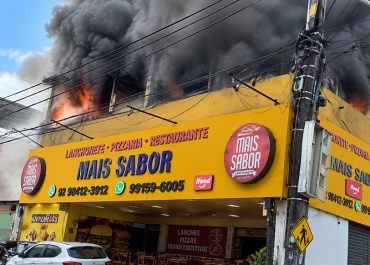 Incêndio em lanchonete assusta moradores do bairro Betânia, na zona sul de Manaus