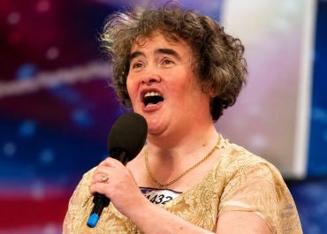 Lembra dela? Susan Boyle reaparece irreconhecível aos 65 anos em NY