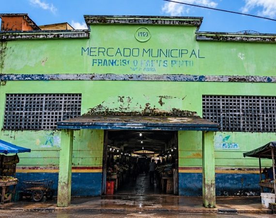 Mercado Municipal no interior do Amazonas pode fechar após inspeções revelarem irregularidades