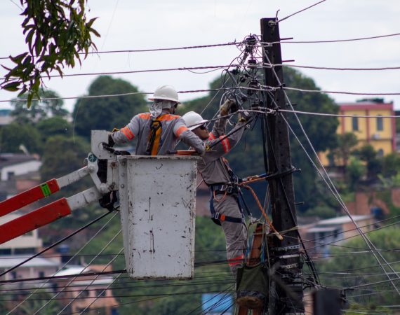 Serviços programados interrompem rede elétrica em Manaus; veja locais